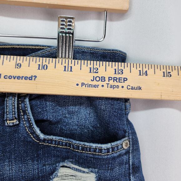 Rock & Republic Berlin SZ 2 26 x28 Low Rise Jeans Distress Embroidered Stretchy - Picture 12 of 16